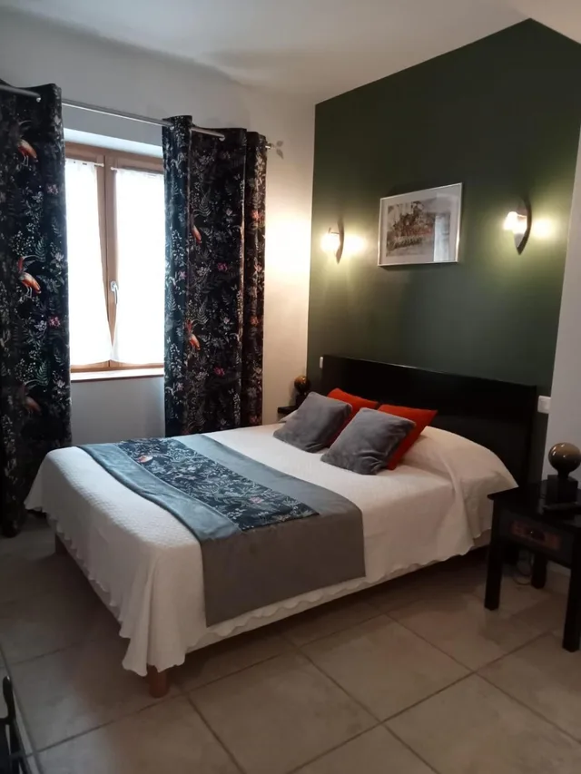 غرفة قياسية بسرير مزدوج، Hôtel Bon Encontre 1/2