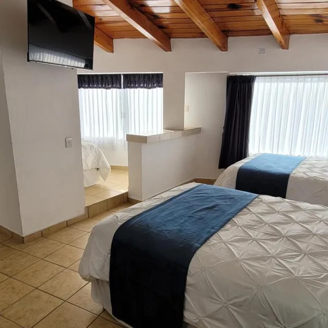 غرفة ثلاثية، Hotel Tierras Blancas 8/10