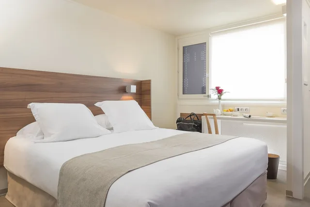 غرفة بسرير كوين، Terre de Provence Hotel and Spa 1/4