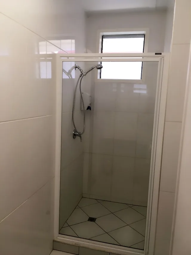 2 Rooms, Unit, Standard, 2 Queen Beds, Kitchenette، Apollo Motel Biloela 3/3