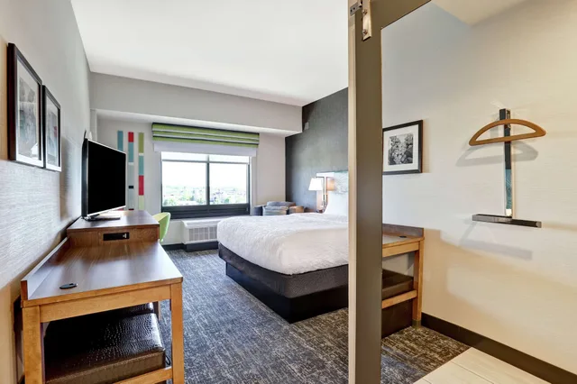 غرفة سيغنتشر بسرير كينج، Hampton Inn St Catharines Niagara On 2/4