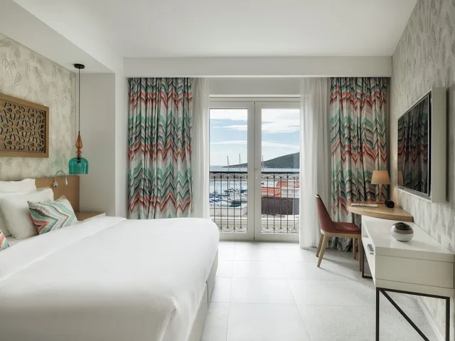 جناح ديلوكس بسرير كينج، The Chedi Lustica Bay Hotel 2/9