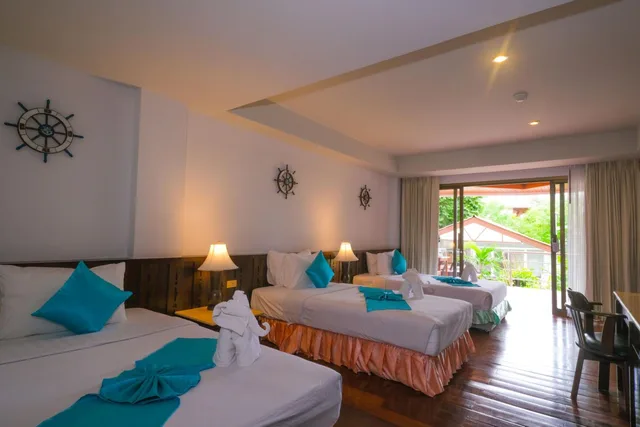 Superior, Triple, Smile Samui Chaweng Beach Resort 2/10