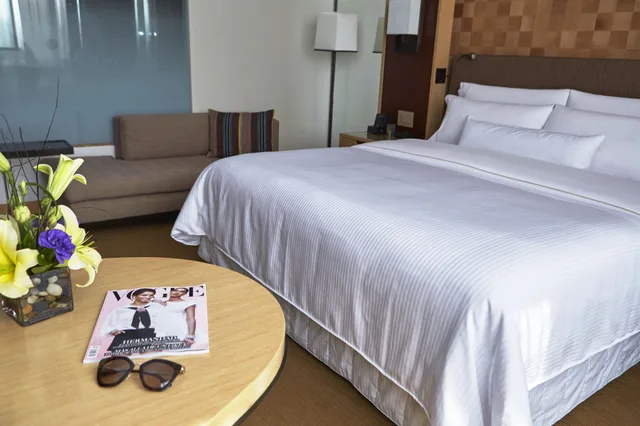 غرفة غراند بسرير كينج، The Westin Lima Hotel & Convention Center 5/8