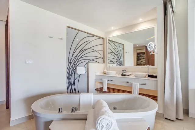 Swim Out, Junior Suite, Luxury, 2 Queen Beds، Hideaway At Royalton Saint Lucia - Adults Only 4/4