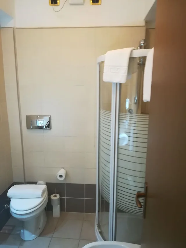 غرفة قياسية بسرير مزدوج، Hotel Brianza 1/2