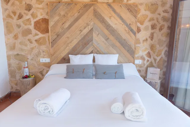 Junior Suite, King Bed, Balcony, La Torre - Elite Collection by Mambo Ibiza 3/3