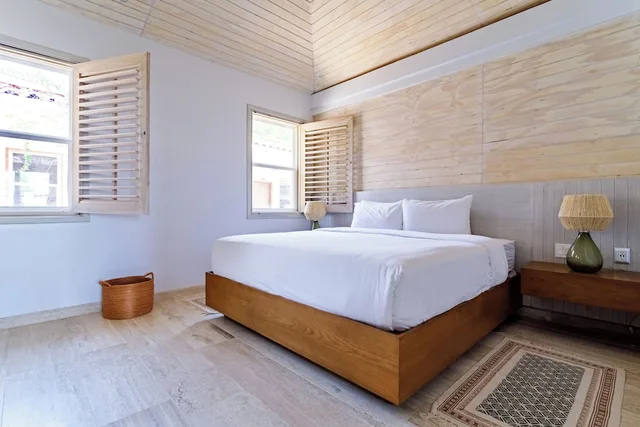 1 Bedroom, Villa, King Bed, Beach Front, Sofa، The Placencia 1/4
