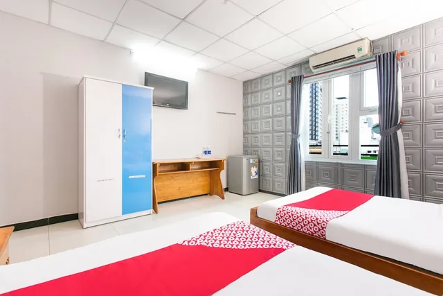 غرفة عائلية بسريرين كوين، Honey Hotel 4/6