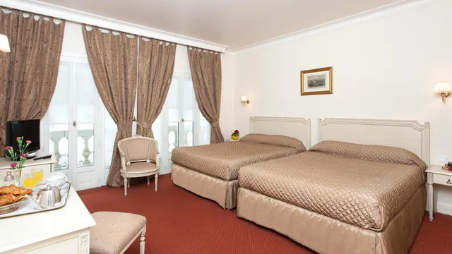 غرفة سوبيريور ثلاثية، Grand Hotel Moderne 2/4