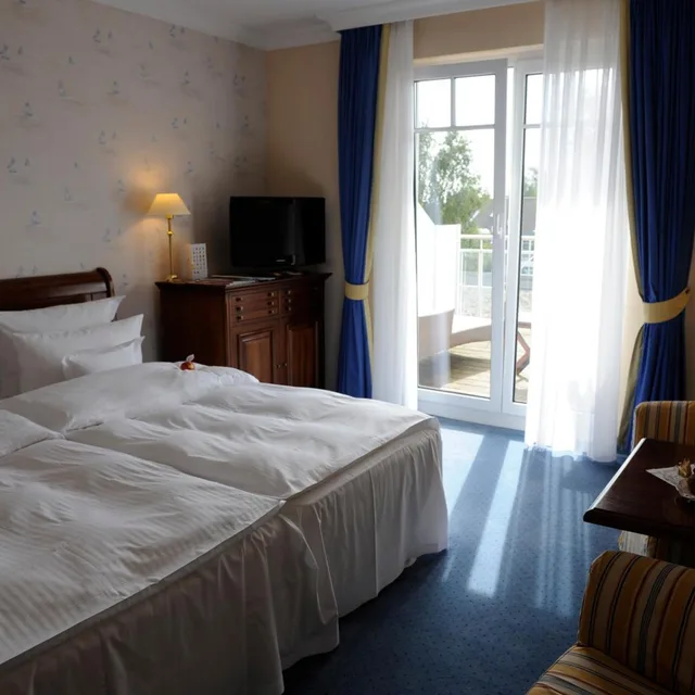 Room, Double Bed, Balcony, Hotel Meerlust 4/7