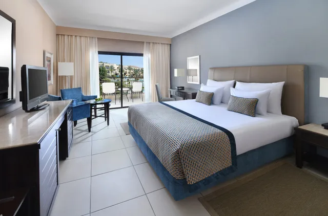Jaz Blue, Deluxe, Queen Bed, Pool View، JAZ Aquamarine 1/1