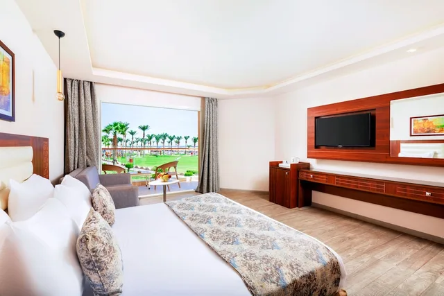غرفة ديلوكس ثلاثية بإطلالة على البحر، Pickalbatros Royal Moderna Resort Sharm El Sheikh 2/7