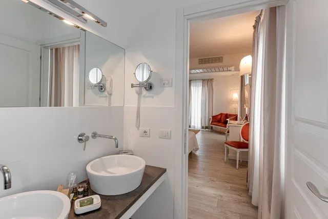 غرفة بريستيج ثلاثية، Villa Liberty Boutique Hotel Design Art & Relais 2/4