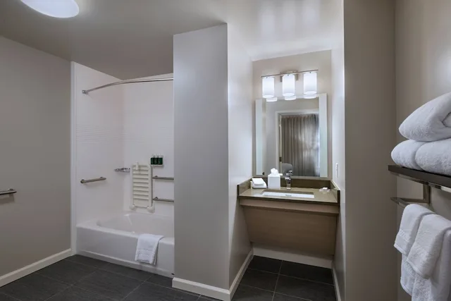 استوديو بسرير كينج لذوي الإعاقة، TownePlace Suites by Marriott San Diego Airport/Liberty Station 3/3