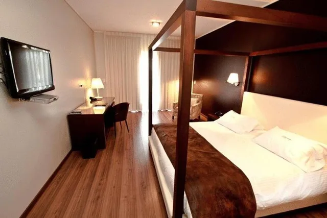 غرفة بريفيليج، Regency Park Hotel 1/3