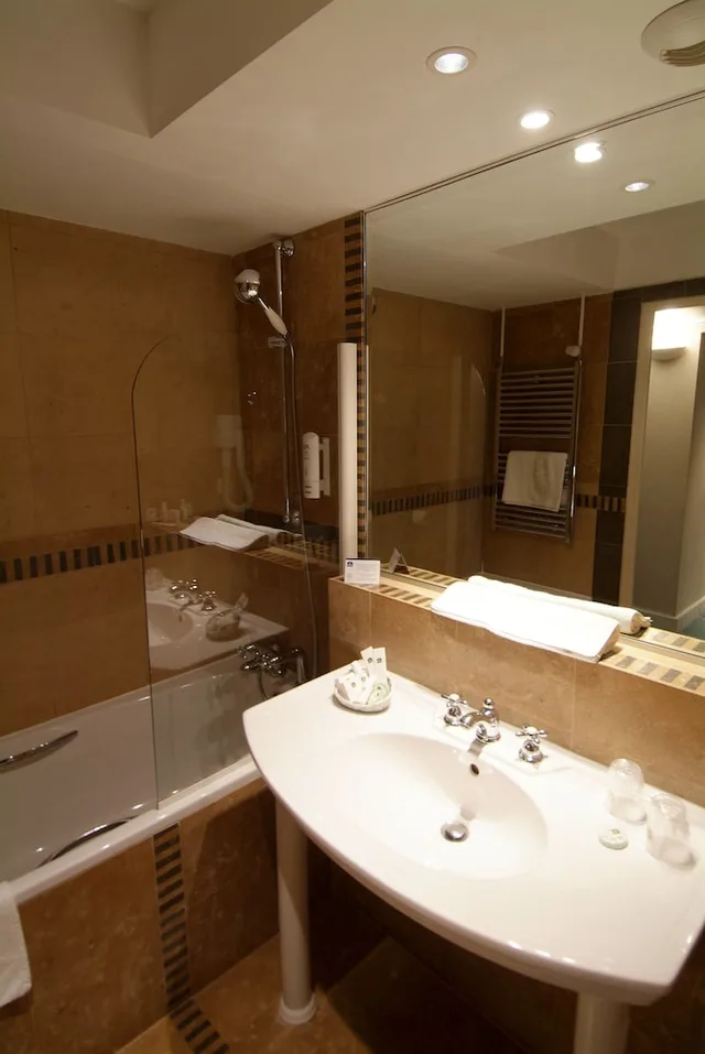 غرفة سوبيريور بريفيليج بسريرين منفصلين، Hotel ArtDeco Euralille 3/3