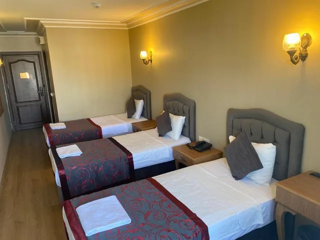 غرفة ثلاثية بإطلالة على المدينة، Grand Hamit Hotel 6/10