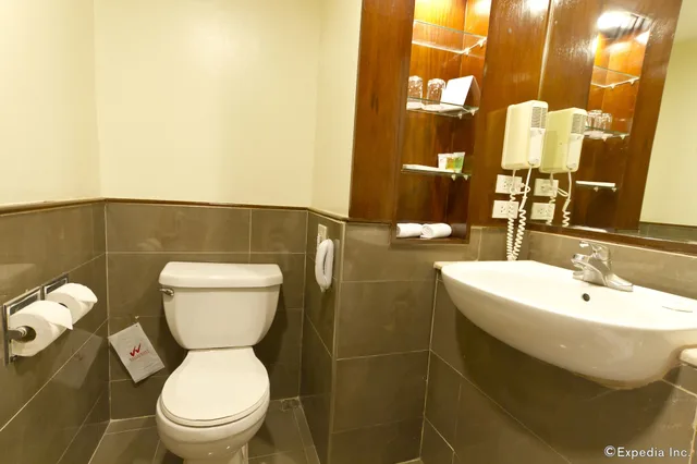Superior, Waterfront Cebu City Hotel and Casino 9/10