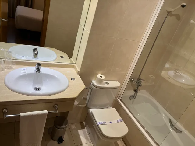 غرفة قياسية مفردة بسرير مزدوج، Husa Ogalia 2/2