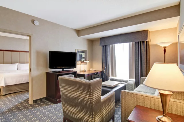 جناح بسرير كينج بغرفة نوم واحدة، Homewood Suites by Hilton Toronto-Oakville 1/1