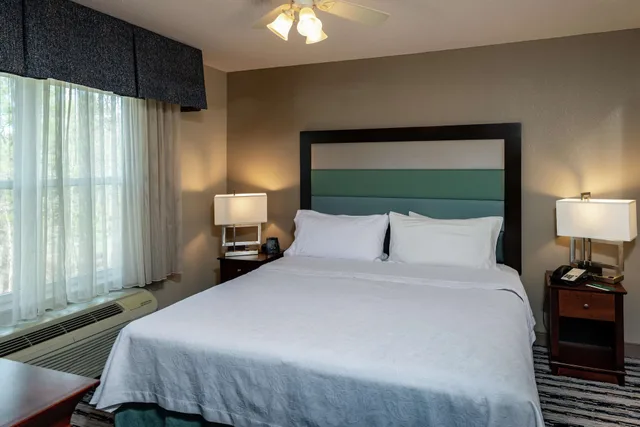 جناح ركني بسرير كينج، Homewood Suites By Hilton Portland 2/3