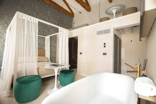 غرفة عائلية بسرير كوين بإطلالة على الفناء، Palazzetto My Venice 1/1