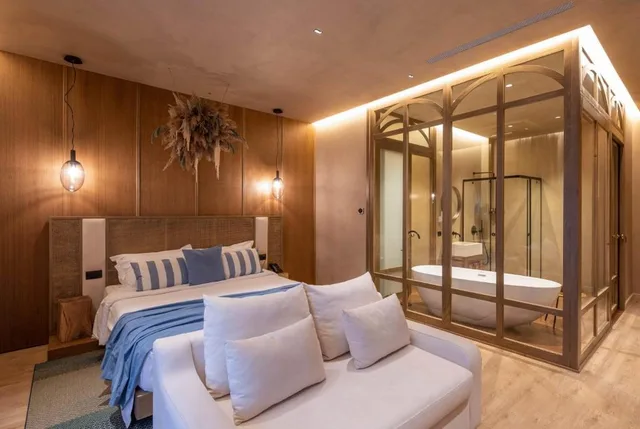 جناح بسرير كينج مع أريكة بجاكوزي، Flower Hotels & Resorts 1/2