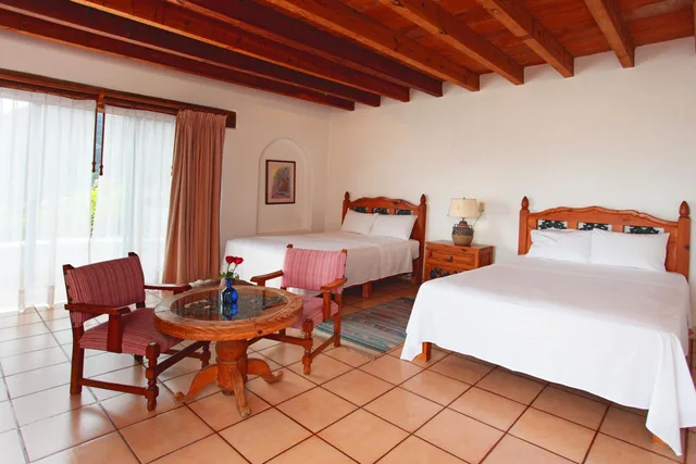 جناح جونيور، Posada Del Tepozteco Hotel 7/9
