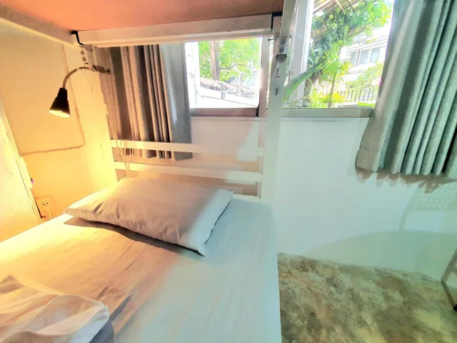 سكن مشترك بستة أسرّة للنساء بحمام مشترك، Hostel 16 1/5