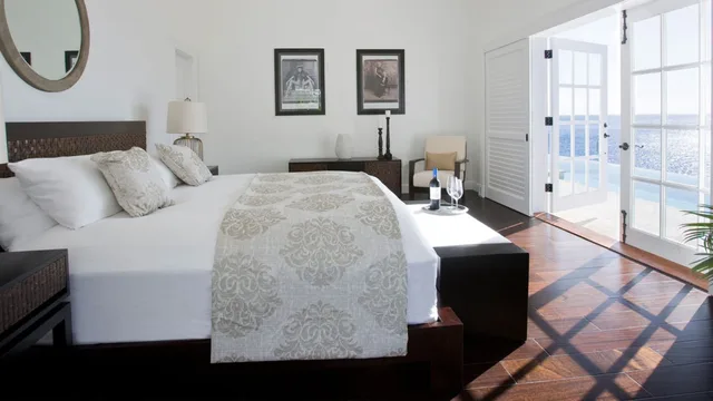 3 Bedrooms, Residence, 3 King Beds, Ocean View, Sugar Beach A Viceroy Resort 1/2