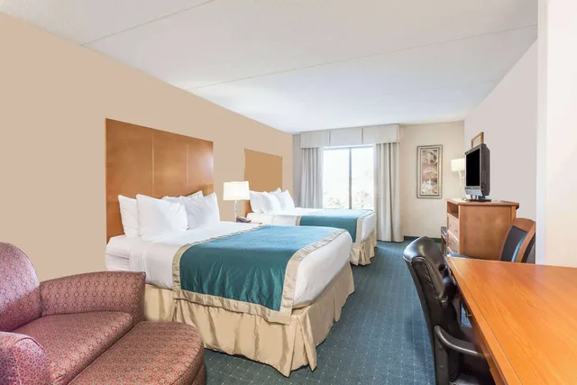 غرفة قياسية بسريرين كوين، Wingate by Wyndham Richmond Short Pump 3/10