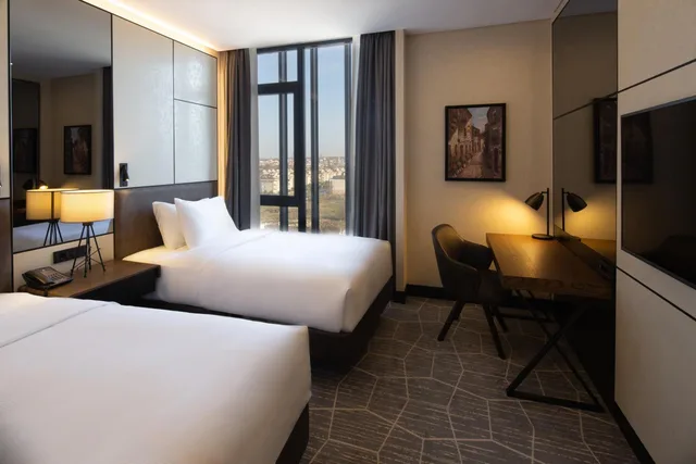 غرفة سوبيريور بسريرين منفصلين، DoubleTree by Hilton Kocaeli 3/7