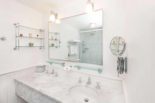 Sunset, Boulevard, Suite, King Bed, with View، Cameo Beverly Hills, LXR Hotels & Resorts 2/3