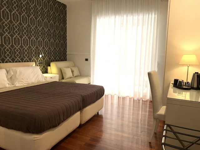 غرفة كومفورت بسرير كوين مع أريكة، Napoliday Bed & Breakfast Residence 2/3
