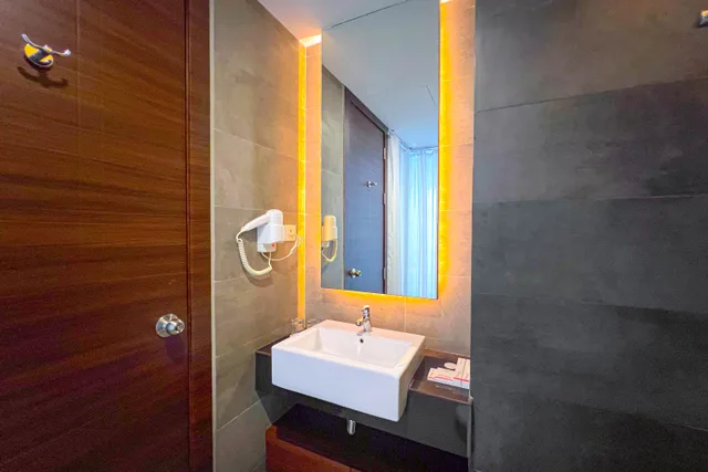 غرفة سوبيريور عائلية بسريرين منفصلين وسرير كينج بغرفتين، Asialink Hotel By Prasanthi 4/4