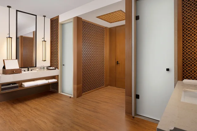 Deluxe, 2 Double Beds, Pool Side، Le Meridien Shimei Bay Beach Resort & Spa 9/10
