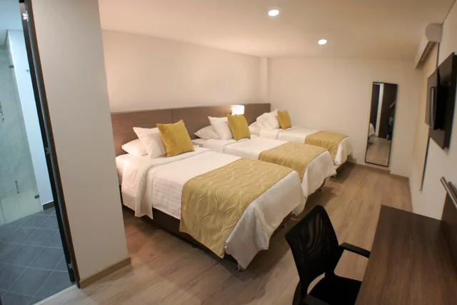 غرفة قياسية ثلاثية، Hotel Grand Plaza Corferias 1/3