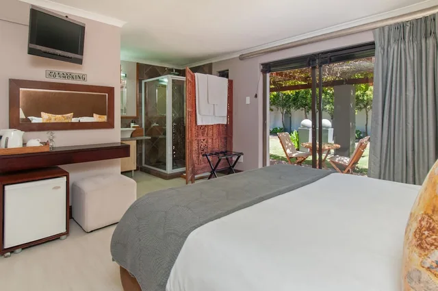 غرفة قياسية بسرير كوين بإطلالة على الحديقة، Whale Away Guest House 2/6