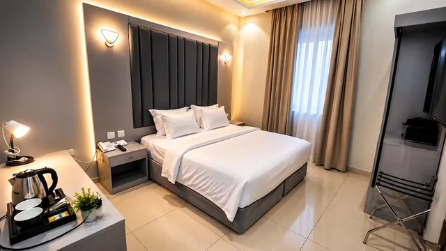 Standard, King Bed, Areen al Naeem 1/7