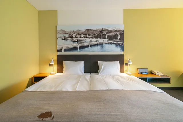Room, Twin Beds, Hill View، Seehotel Kastanienbaum 5/10