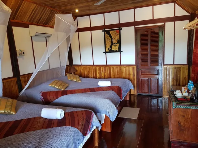 بنغل بسرير مزدوج وسرير فردي بإطلالة على النهر، Thongbay Guesthouse Luang Prabang 1/2
