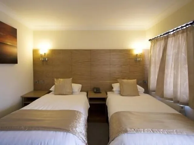 غرفة مفردة بسرير فردي، Royal Hotel 1/1