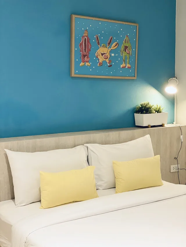 غرفة ديلوكس ثلاثية بسرير كوين وسرير فردي، ME U Hostel Pattaya 2/4