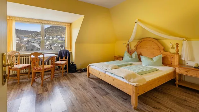 Slope, Panoramic, River View، Villa Tummelchen 1/3