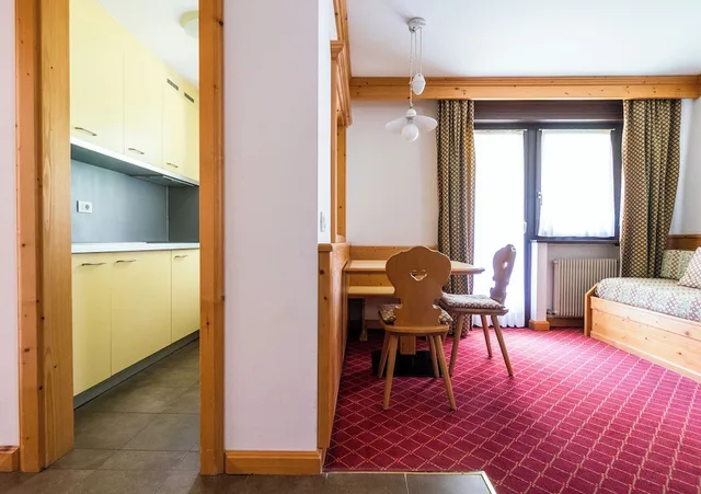 Studio, Double Bed, Sofa, Balcony, Residence Lastei 5/10