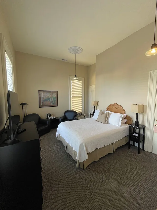 غرفة حصرية بسرير كوين، Carter House Inns 2/3