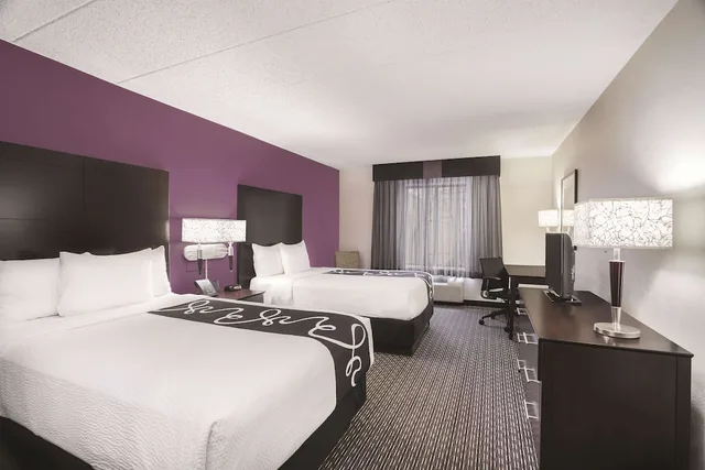 غرفة بسريرين مزدوجين، La Quinta Inn Fresno Yosemite 2/7