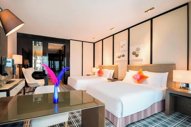 Spectacular, 2 Double Beds, City View، W Guangzhou Hotel 1/4