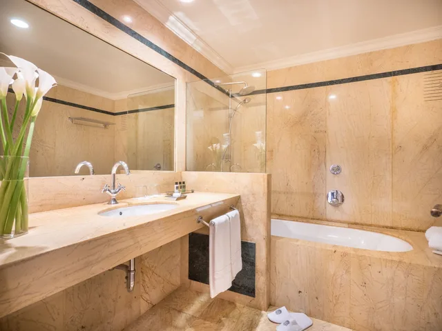غرفة سوبيريور بسرير كوين بشرفة، Son Julia Country House Hotel 9/10